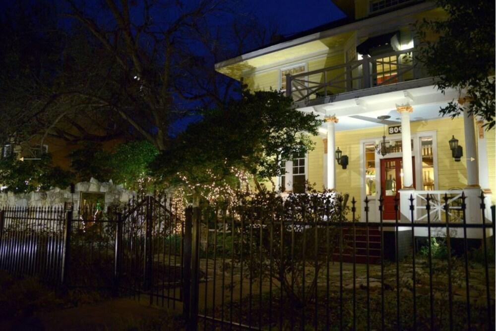 Austin'S Inn At Pearl Street Екстер'єр фото